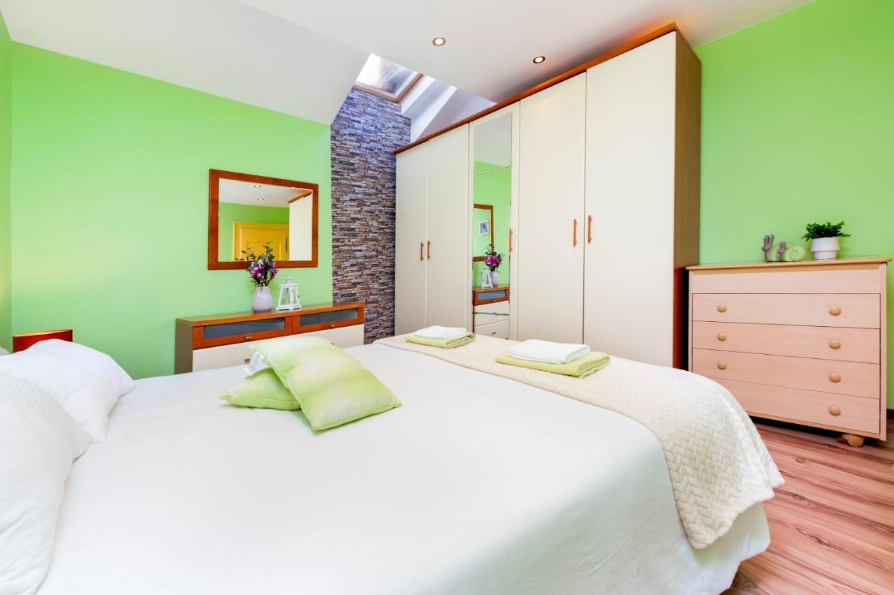 Ap Downtown Apartment 罗维尼 外观 照片
